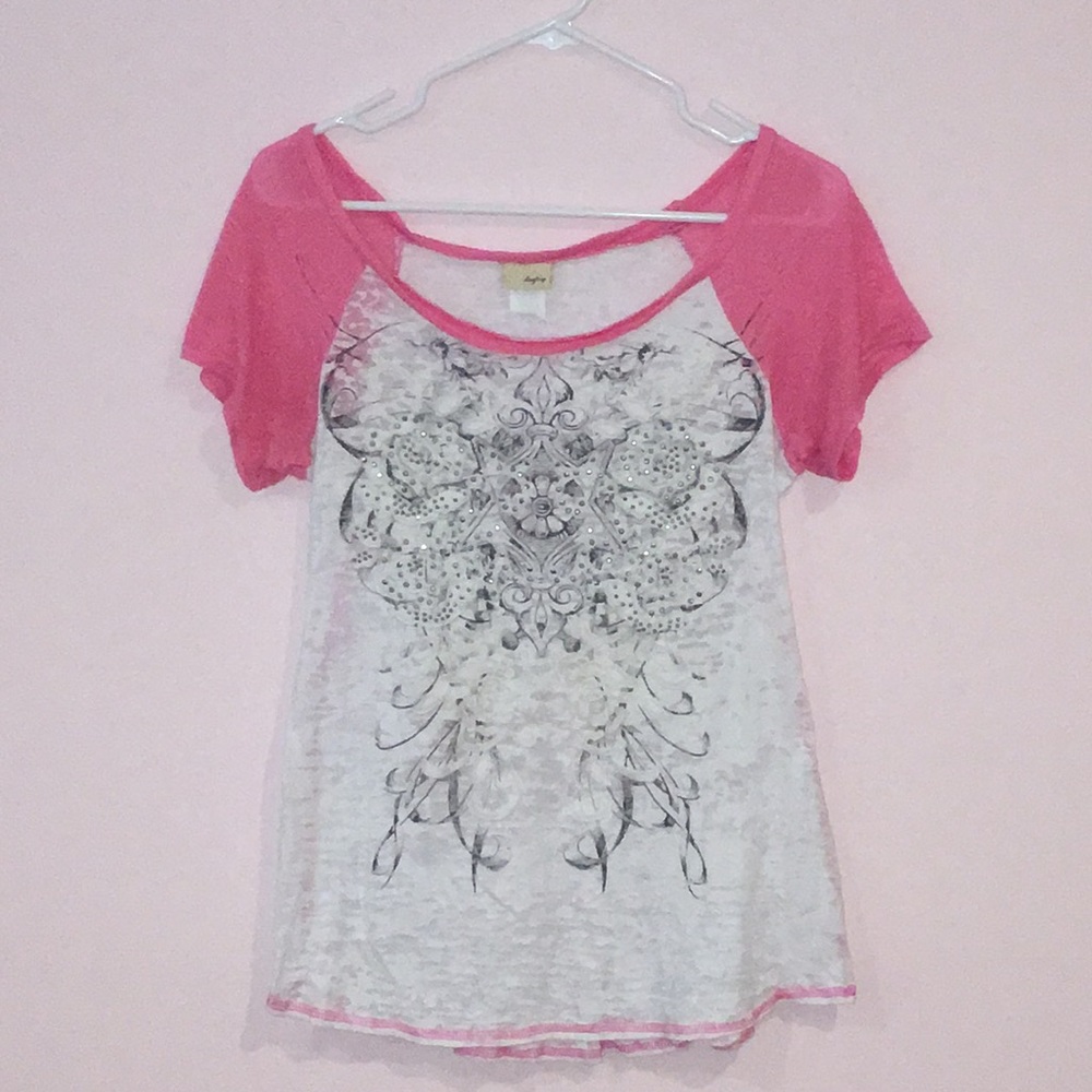 DAYTRIP t-shirt with design!